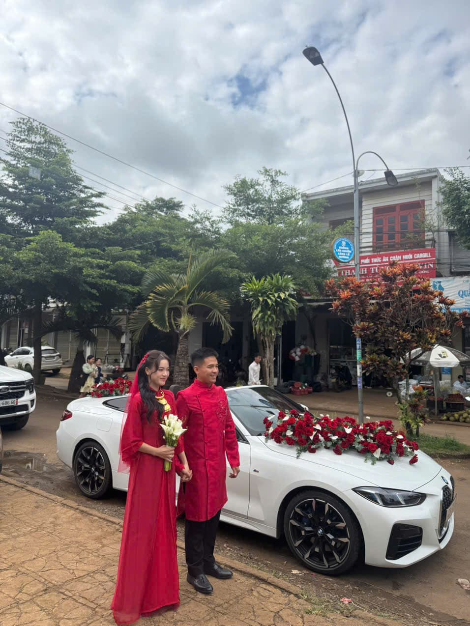🌤️ Hôm nay trời đẹp – ngày đẹp để rước nàng về dinh! 💍🤍